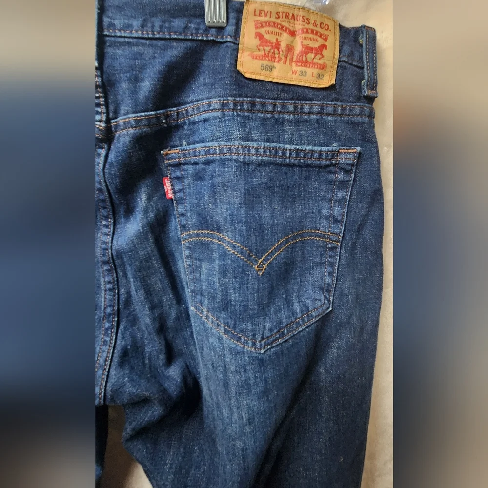 Levi's 569 Classic Blue Straight-Leg Jeans Timeless Style - Picture 8 of 9